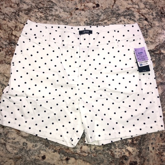 Women’s IZOD shorts. - Picture 1 of 3